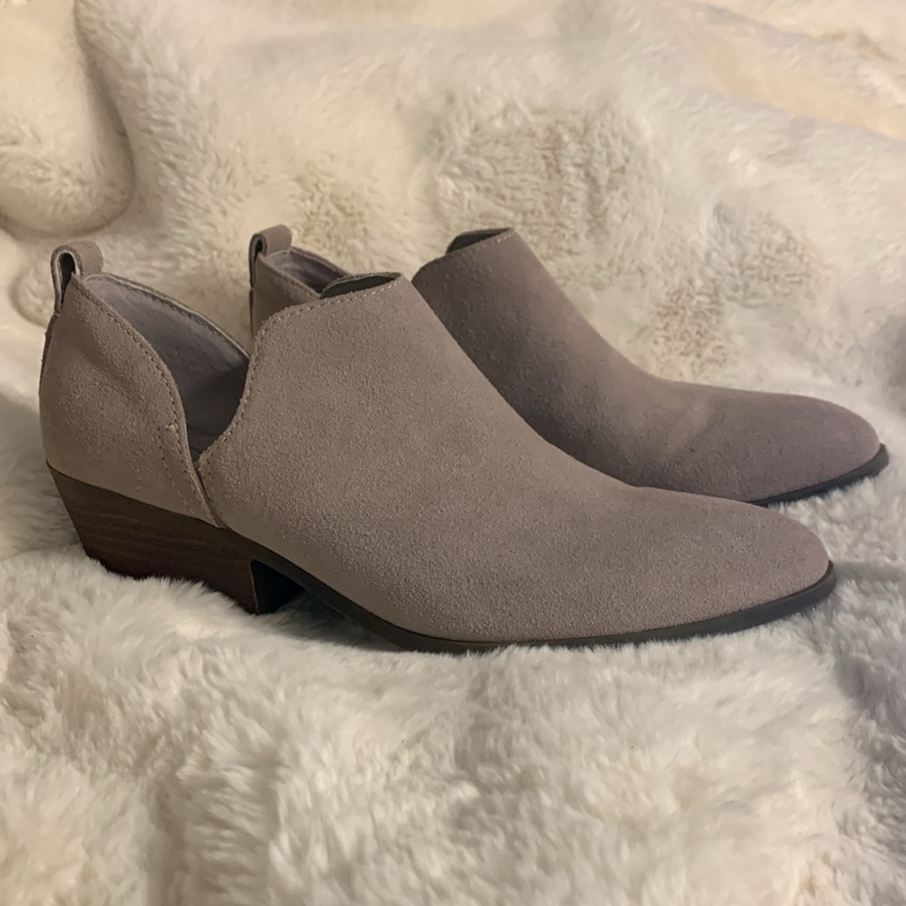 Joie booties taupe suede 7.5